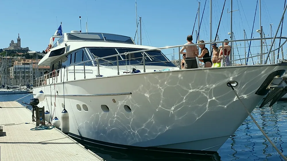 Equipo de Alquiler Barcos ayudando a organizar un alquiler de barco en San Pedro del Pinatar